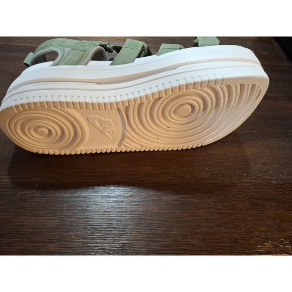 Nike Icon Classic Sandals Womens Size 9 Light Army Jade Green Slides DH0224-301 - Picture 5 of 5